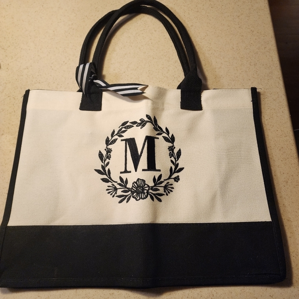 K1 - NWT - BeeGreen Monogram "M" Large Tote
